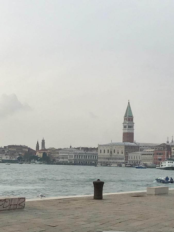Moonlight Attic * Venecia